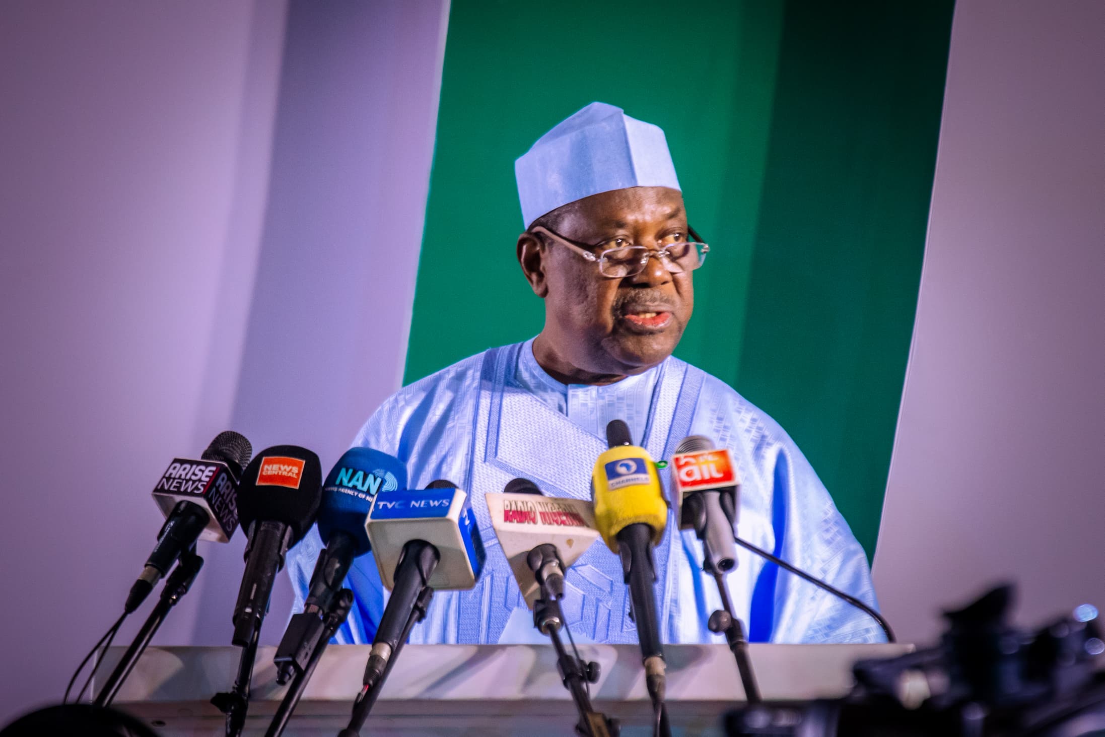SEN. AKUME HOLDS SWAY AS SGF